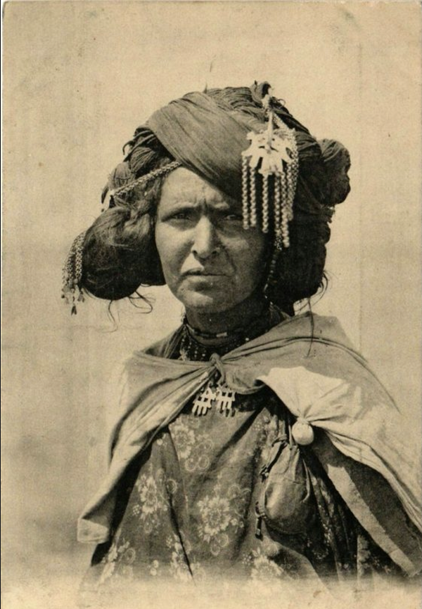 Maghreb postcard woman