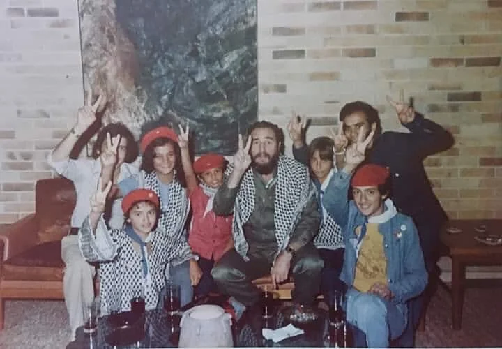 Fidel-Castro-wearing-the-Palestinian-Kuffyieh.webp (720×500)